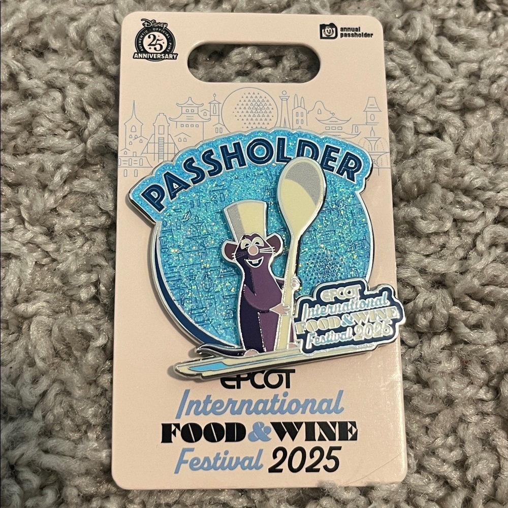 Disney Passholder Pin
